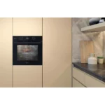 Four encastrable WHIRLPOOL OMSR58RU0B